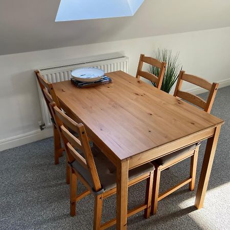 Swanage Holiday Penthouse Apartment, Moments From Beach And Town, On Site Parking, Fast Wifi, Sleeps Up To 6, Rated Exceptional Eksteriør bilde